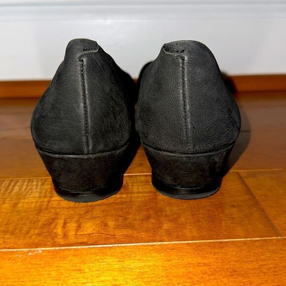 Gentle Souls Newman Black Nubuck Low Wedge Slip-On Loafers Sz 7.5 - Picture 6 of 9